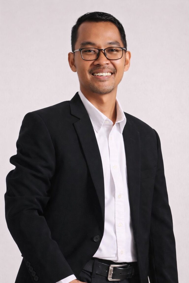 Dr. ROCMAD DWI RIWAYANTO.,S.H.,M.H