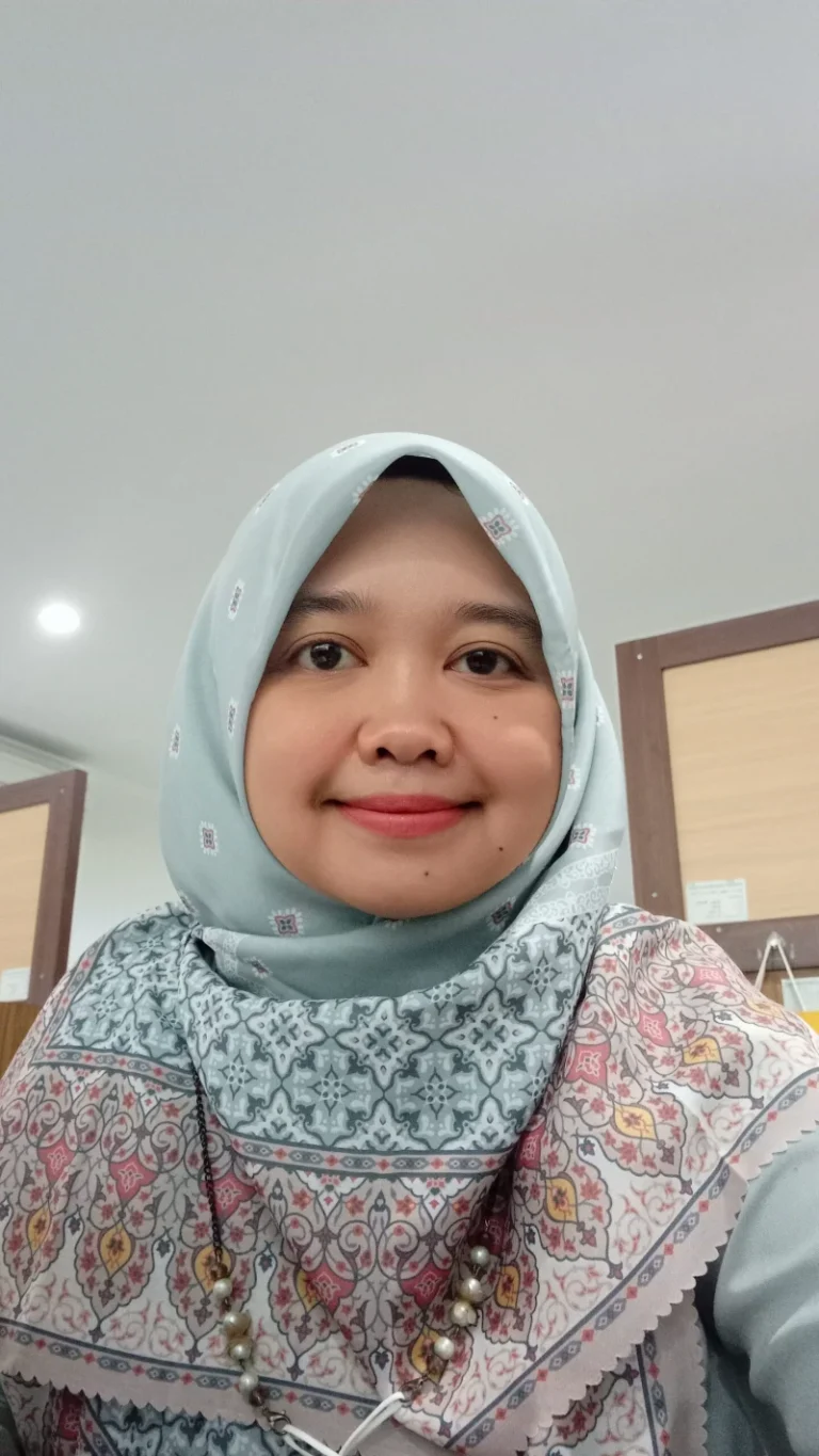 Adlia Nur Zhafarina, , S.H., M.H.